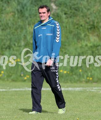 Fussball Kaerntner Liga. Maria Saal gegen Feldkirchen. Trainer Robert Micheu, (Feldkirchen). Maria Saal, am 2.5.2015.
Foto: Kuess
---
pressefotos, pressefotografie, kuess, qs, qspictures, sport, bild, bilder, bilddatenbank