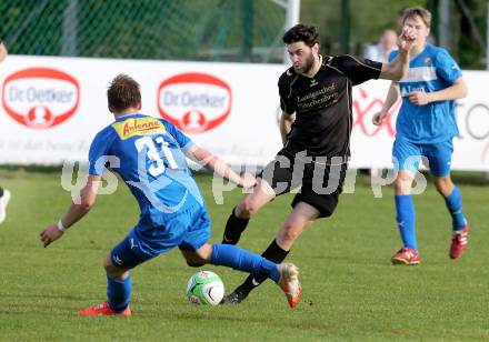 Fussball Kaerntner Liga. VSV gegen Koettmannsdorf. Stefan Antolitsch, (VSV),  Stephan Buergler  (Koettmannsdorf). Villach, am 2.5.2015.
Foto: Kuess
---
pressefotos, pressefotografie, kuess, qs, qspictures, sport, bild, bilder, bilddatenbank