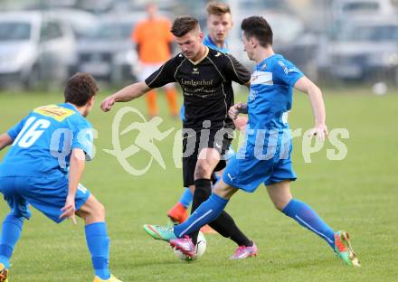 Fussball Kaerntner Liga. VSV gegen Koettmannsdorf. Matej Jagic,  (VSV),   Daniel Globotschnig (Koettmannsdorf). Villach, am 2.5.2015.
Foto: Kuess
---
pressefotos, pressefotografie, kuess, qs, qspictures, sport, bild, bilder, bilddatenbank