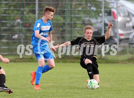 Fussball Kaerntner Liga. VSV gegen Koettmannsdorf. Anton Martinovic, (VSV),  Julian Hobel  (Koettmannsdorf). Villach, am 2.5.2015.
Foto: Kuess
---
pressefotos, pressefotografie, kuess, qs, qspictures, sport, bild, bilder, bilddatenbank