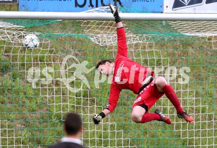 Fussball Kaerntner Liga. SV Feldkirchen/SV Oberglan gegen Annabichler Sportverein. Hans Joachim Thamer (Feldkirchen). Feldkirchen, am 9.5.2015.
Foto: Kuess
---
pressefotos, pressefotografie, kuess, qs, qspictures, sport, bild, bilder, bilddatenbank