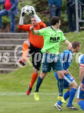 Fussball Kaerntner Liga. SV Feldkirchen/SV Oberglan gegen Annabichler Sportverein. Andreas Tiffner,  (Feldkirchen), Patrick Christian Boeck  (ASV). Feldkirchen, am 9.5.2015.
Foto: Kuess
---
pressefotos, pressefotografie, kuess, qs, qspictures, sport, bild, bilder, bilddatenbank