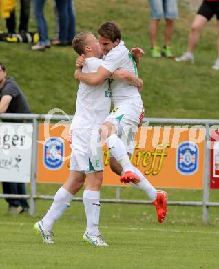 Fussball. Kaerntner Liga. Koettmannsdorf gegen Voelkermarkt. torjubel  Manuel Primusch, Fabian Ladinig (Voelkermarkt). Koettmannsdorf, 10.5.2015.
Foto: Kuess
---
pressefotos, pressefotografie, kuess, qs, qspictures, sport, bild, bilder, bilddatenbank