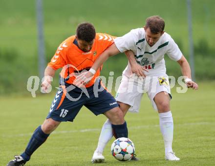 Fussball. Kaerntner Liga. Koettmannsdorf gegen Voelkermarkt. Christian Sablatnig (Koettmannsdorf), Patrick Paul Oswaldi (Voelkermarkt). Koettmannsdorf, 10.5.2015.
Foto: Kuess
---
pressefotos, pressefotografie, kuess, qs, qspictures, sport, bild, bilder, bilddatenbank