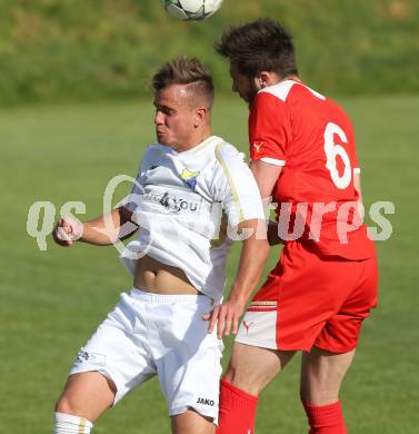 Fussball Unterliga Ost. SPG FC Poggersdorf gegen KAC 1909. Andreas Karpf,  (Poggersdorf), Gerhard Gratzer (KAC). Poggersdorf, am 10.5.2015.
Foto: Kuess
---
pressefotos, pressefotografie, kuess, qs, qspictures, sport, bild, bilder, bilddatenbank