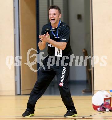 Handball Bundesliga. Aufstiegs Play Off. Halbfinale. SC Ferlach gegen UHC Erste Bank Hollabrunn. Trainer Dino Poje (SCF). Ferlach, am 11.5.2015.
Foto: Kuess
---
pressefotos, pressefotografie, kuess, qs, qspictures, sport, bild, bilder, bilddatenbank