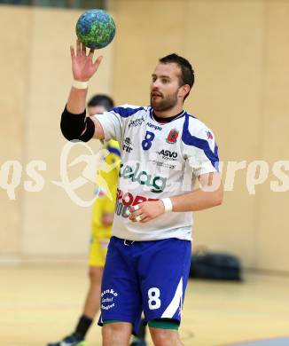 Handball Bundesliga. Aufstiegs Play Off. Halbfinale. SC Ferlach gegen UHC Erste Bank Hollabrunn. Tomislav Kljaic (SCF). Ferlach, am 11.5.2015.
Foto: Kuess
---
pressefotos, pressefotografie, kuess, qs, qspictures, sport, bild, bilder, bilddatenbank