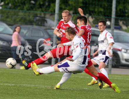 Fussball Regionalliga. SAK gegen Vorwaerts Steyr. Darijo Biscan,  (SAK),  Kevin Padilla Gonzalez (Vorwaerts Steyr). Klagenfurt, 12.5.2015.
Foto: Kuess
---
pressefotos, pressefotografie, kuess, qs, qspictures, sport, bild, bilder, bilddatenbank