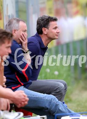 Fussball Kaerntner Liga. Maria Saal gegen Spittal/Drau. Trainer Klaus Thuller  (Maria Saal). Maria Saal, am 13.5.2015.
Foto: Kuess
---
pressefotos, pressefotografie, kuess, qs, qspictures, sport, bild, bilder, bilddatenbank