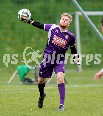 Fussball Kaerntner Liga. Maria Saal gegen Spittal/Drau. Adrian Warmuth  (Maria Saal). Maria Saal, am 13.5.2015.
Foto: Kuess
---
pressefotos, pressefotografie, kuess, qs, qspictures, sport, bild, bilder, bilddatenbank