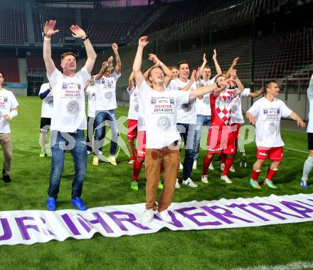 Fussball Regionalliga. SK Austria Klagenfurt gegen Kalsdorf. Meisterjubel Austria. Klagenfurt, 16.5.2015.
Foto: Kuess
---
pressefotos, pressefotografie, kuess, qs, qspictures, sport, bild, bilder, bilddatenbank