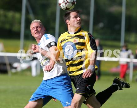 Fussball 1. Klasse Unteres Play Off. Oberes Moelltal gegen Stall. Michael Thaler,  (Oberes Moelltal), Leonhard Ploessnig (Stall). Rangersdorf, am 16.5.2015.
Foto: Kuess
---
pressefotos, pressefotografie, kuess, qs, qspictures, sport, bild, bilder, bilddatenbank