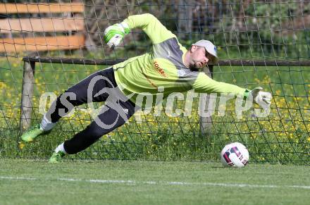 Fussball 1. Klasse Unteres Play Off. Oberes Moelltal gegen Stall.  Herbert Fercher, (Oberes Moelltal). Rangersdorf, am 16.5.2015.
Foto: Kuess
---
pressefotos, pressefotografie, kuess, qs, qspictures, sport, bild, bilder, bilddatenbank