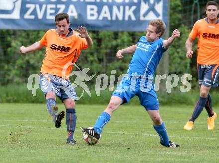 Fussball Unterliga Ost. DSG Sele Zell gegen Globasnitz. Martin Kelih,  (Sele Zell), Michael Lince (Globasnitz). Zell, am 17.5.2015.
Foto: Kuess
---
pressefotos, pressefotografie, kuess, qs, qspictures, sport, bild, bilder, bilddatenbank