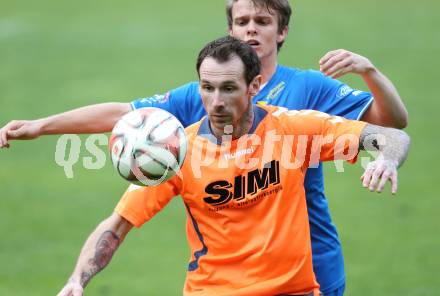 Fussball Unterliga Ost. DSG Sele Zell gegen Globasnitz.  Dorian Urank,  (Sele Zell), Rok Pavlicic (Globasnitz). Zell, am 17.5.2015.
Foto: Kuess
---
pressefotos, pressefotografie, kuess, qs, qspictures, sport, bild, bilder, bilddatenbank