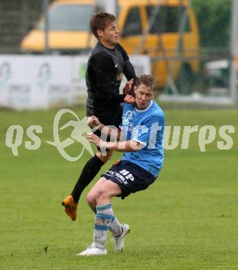 Fussball 2. Klasse C. Oberglan gegen Poertschach. Andreas Bodner,  (Oberglan), Luca Weblacher (Poertschach). Oberglan, am 22.5.2015.
Foto: Kuess
---
pressefotos, pressefotografie, kuess, qs, qspictures, sport, bild, bilder, bilddatenbank