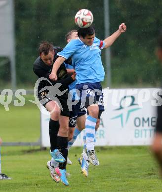 Fussball 2. Klasse C. Oberglan gegen Poertschach. Simon Gruber (Oberglan), Fabio Grabner (Poertschach). Oberglan, am 22.5.2015.
Foto: Kuess
---
pressefotos, pressefotografie, kuess, qs, qspictures, sport, bild, bilder, bilddatenbank