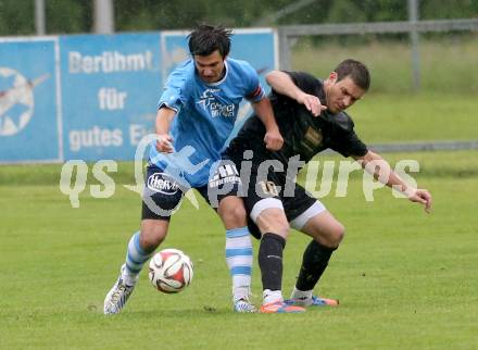 Fussball 2. Klasse C. Oberglan gegen Poertschach. Simon Gruber,  (Oberglan),  Edin Korajac (Poertschach). Oberglan, am 22.5.2015.
Foto: Kuess
---
pressefotos, pressefotografie, kuess, qs, qspictures, sport, bild, bilder, bilddatenbank