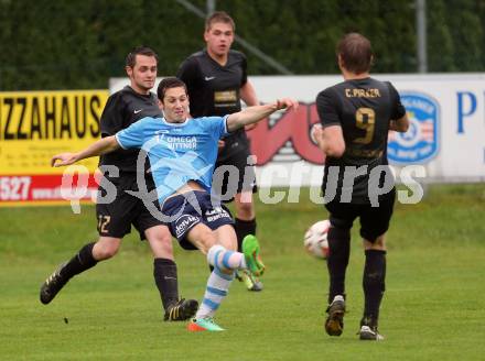 Fussball 2. Klasse C. Oberglan gegen Poertschach. Kevin Wuggenig, (Oberglan), Stefan Derhaschnig, Christoph Rudolf Pirker  (Poertschach). Oberglan, am 22.5.2015.
Foto: Kuess
---
pressefotos, pressefotografie, kuess, qs, qspictures, sport, bild, bilder, bilddatenbank