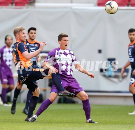 Fussball Regionalliga. SK Austria KLagenfurt gegen Wallern. Dominik Kirschner, (Austria), Philipp Haslgruber (Wallern). KLagenfurt, am 29.5.2015.
Foto: Kuess
---
pressefotos, pressefotografie, kuess, qs, qspictures, sport, bild, bilder, bilddatenbank