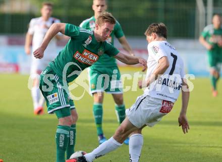 Fussball Bundesliga. RZ Pellets WAC gegen SK Rapid Wien. Dario Baldauf,  (WAC), Robert Beric (Wien). Wolfsberg, am 16.5.2015.
Foto: Kuess

---
pressefotos, pressefotografie, kuess, qs, qspictures, sport, bild, bilder, bilddatenbank