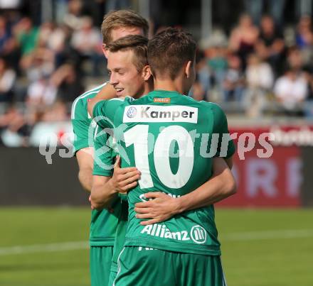 Fussball Bundesliga. RZ Pellets WAC gegen SK Rapid Wien. Torjubel Philipp Schobesberger, Louis Schaub (Wien). Wolfsberg, am 16.5.2015.
Foto: Kuess

---
pressefotos, pressefotografie, kuess, qs, qspictures, sport, bild, bilder, bilddatenbank