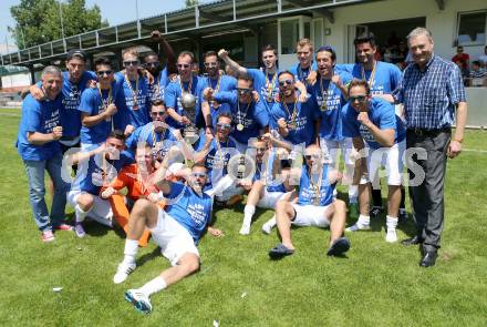 Fussball Kaerntner Liga. Annabichler SV gegen ATUS Ferlach. Meisterjubel.  (ASV). Annabichl, am 7.6.2015.
Foto: Kuess
---
pressefotos, pressefotografie, kuess, qs, qspictures, sport, bild, bilder, bilddatenbank