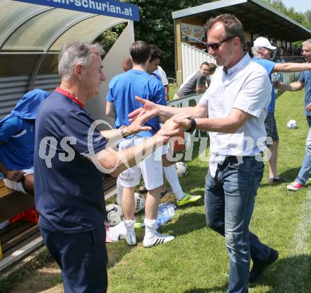 Fussball Kaerntner Liga. Annabichler SV gegen ATUS Ferlach. Jubel Co-Trainer Josef Thuller, Trainer Dietmar Thuller (ASV). Annabichl, am 7.6.2015.
Foto: Kuess
---
pressefotos, pressefotografie, kuess, qs, qspictures, sport, bild, bilder, bilddatenbank