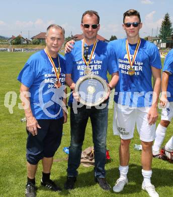 Fussball Kaerntner Liga. Annabichler SV gegen ATUS Ferlach. Co-Trainer Josef Thuller, Trainer Dietmar Thuller, Philipp Matthias Gaggl, (ASV). Annabichl, am 7.6.2015.
Foto: Kuess
---
pressefotos, pressefotografie, kuess, qs, qspictures, sport, bild, bilder, bilddatenbank