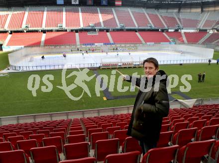 Eishockey. Kaerntner Freiluftderby. Vorschaufotos. Oliver Pilloni. Klagenfurt Woerthersee Stadion. 23.12.2014.
Foto: Kuess 
---
pressefotos, pressefotografie, kuess, qs, qspictures, sport, bild, bilder, bilddatenbank