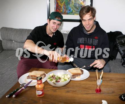 EBEL. Eishockey Bundesliga.  Daniel Ban, Thomas Hundertpfund  (KAC). Klagenfurt, am 22.11.2014.
Foto: Kuess
---
pressefotos, pressefotografie, kuess, qs, qspictures, sport, bild, bilder, bilddatenbank