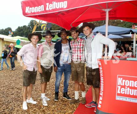 Fussball Bundesliga. RZ Pellets WAC beim Gackern. Manuel Kerhe, Stefan Schwendinger, Silvio, Jacobo, Roland Putsche. St. Andrae, am 12.8.2014.
Foto: Kuess
---
pressefotos, pressefotografie, kuess, qs, qspictures, sport, bild, bilder, bilddatenbank