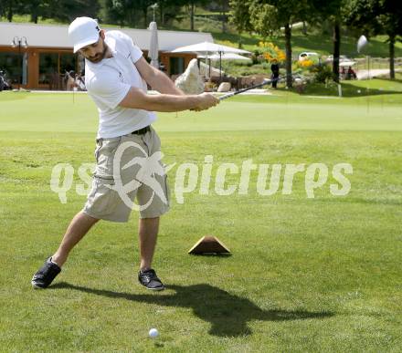 EBEL. Eishockey Bundesliga. Teambuilding VSV. Golf. Sean Ringrose. Tarvis, am 25.8.2014.
Foto: Kuess
---
pressefotos, pressefotografie, kuess, qs, qspictures, sport, bild, bilder, bilddatenbank