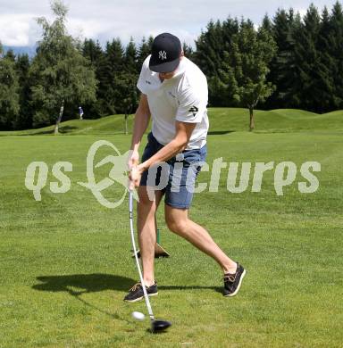 EBEL. Eishockey Bundesliga. Teambuilding VSV. Golf. Adis Alagic. Tarvis, am 25.8.2014.
Foto: Kuess
---
pressefotos, pressefotografie, kuess, qs, qspictures, sport, bild, bilder, bilddatenbank