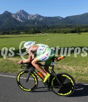 Ironman Austria. Radfahren. Marino Vanhoenacker (BEL). Klagenfurt, am 28.6.2015.
Foto: Kuess
---
pressefotos, pressefotografie, kuess, qs, qspictures, sport, bild, bilder, bilddatenbank