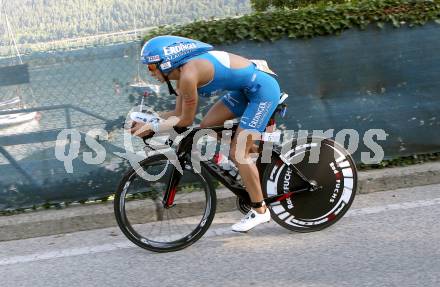 Ironman Austria. Radfahren. Eva Wutti (AUT). Klagenfurt, am 28.6.2015.
Foto: Kuess
---
pressefotos, pressefotografie, kuess, qs, qspictures, sport, bild, bilder, bilddatenbank