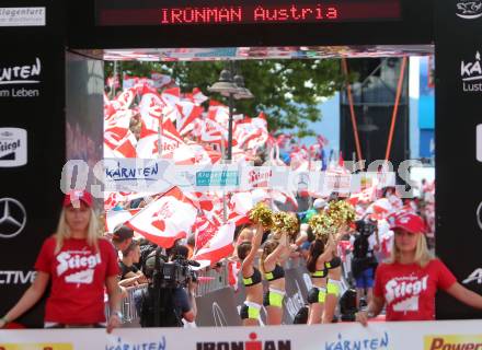 Ironman Austria. Fans. Klagenfurt, am 28.6.2015.
Foto: Kuess
---
pressefotos, pressefotografie, kuess, qs, qspictures, sport, bild, bilder, bilddatenbank