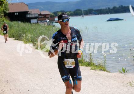 Ironman Austria. Laufen. Michael Weiss (AUT). Klagenfurt, am 28.6.2015.
Foto: Kuess
---
pressefotos, pressefotografie, kuess, qs, qspictures, sport, bild, bilder, bilddatenbank