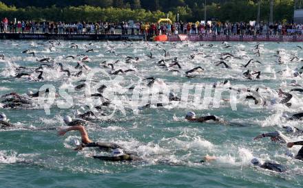 Ironman Austria. Schwimmstart, Schwimmen. Klagenfurt, am 28.6.2015.
Foto: Kuess
---
pressefotos, pressefotografie, kuess, qs, qspictures, sport, bild, bilder, bilddatenbank