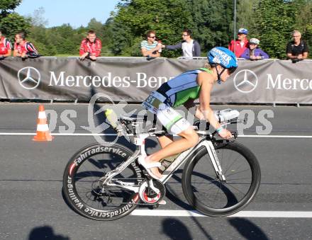 Ironman Austria. Radfahren. Michaela Herlbauer (AUT). Klagenfurt, am 28.6.2015.
Foto: Kuess
---
pressefotos, pressefotografie, kuess, qs, qspictures, sport, bild, bilder, bilddatenbank