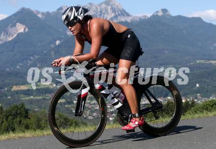 Ironman Austria. Radfahren. Christina Jackson (USA). Klagenfurt, am 28.6.2015.
Foto: Kuess
---
pressefotos, pressefotografie, kuess, qs, qspictures, sport, bild, bilder, bilddatenbank