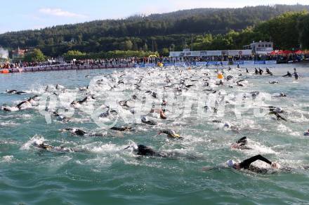 Ironman Austria. Schwimmstart, Schwimmen. Klagenfurt, am 28.6.2015.
Foto: Kuess
---
pressefotos, pressefotografie, kuess, qs, qspictures, sport, bild, bilder, bilddatenbank