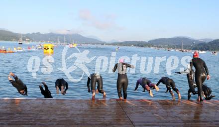 Ironman Austria. Schwimmstart Pro Frauen. Klagenfurt, am 28.6.2015.
Foto: Kuess
---
pressefotos, pressefotografie, kuess, qs, qspictures, sport, bild, bilder, bilddatenbank