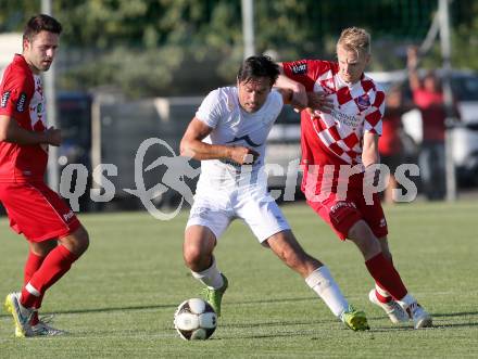 Fussball Testspiel. Annabichler SV gegen SK Austria Klagenfurt. Almedin Hota,  (ASV),  Matthias Koch (Austria). Welzenegg, am 29.6.2015.
Foto: Kuess
---
pressefotos, pressefotografie, kuess, qs, qspictures, sport, bild, bilder, bilddatenbank