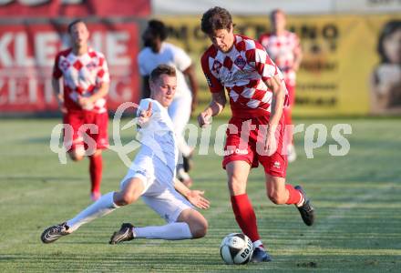 Fussball Testspiel. Annabichler SV gegen SK Austria Klagenfurt. Dominik Wurmdobler, (ASV), Christian Falk  (Austria). Welzenegg, am 29.6.2015.
Foto: Kuess
---
pressefotos, pressefotografie, kuess, qs, qspictures, sport, bild, bilder, bilddatenbank