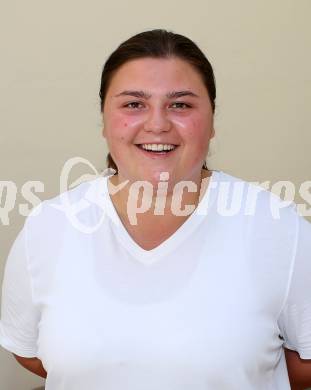 Fussball. ErsteLiga. SKAustria Klagenfurt. Mannschaftsfototermin. Portrait.  Daniela Petrisevic. Klagenfurt, 1.7.2015.
Foto: Kuess
---
pressefotos, pressefotografie, kuess, qs, qspictures, sport, bild, bilder, bilddatenbank