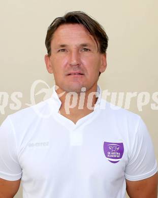 Fussball. ErsteLiga. SKAustria Klagenfurt. Mannschaftsfototermin. Portrait.  Thomas Lenuweit, Tormanntrainer. Klagenfurt, 1.7.2015.
Foto: Kuess
---
pressefotos, pressefotografie, kuess, qs, qspictures, sport, bild, bilder, bilddatenbank