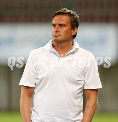 Fussball Testspiel. SK Austria Klagenfurt gegen Schalke 04. Trainer Manfred Bender (Austria Klagenfurt). Klagenfurt, am 8.7.2015.
Foto: Kuess
---
pressefotos, pressefotografie, kuess, qs, qspictures, sport, bild, bilder, bilddatenbank