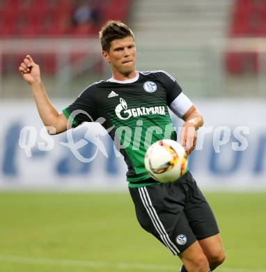 Fussball Testspiel. SK Austria Klagenfurt gegen Schalke 04. Klaas-Jan Huntelaar,  (Schalke). Klagenfurt, am 8.7.2015.
Foto: Kuess
---
pressefotos, pressefotografie, kuess, qs, qspictures, sport, bild, bilder, bilddatenbank