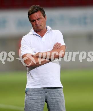 Fussball Testspiel. SK Austria Klagenfurt gegen Schalke 04. Trainer Manfred Bender (Austria Klagenfurt). Klagenfurt, am 8.7.2015.
Foto: Kuess
---
pressefotos, pressefotografie, kuess, qs, qspictures, sport, bild, bilder, bilddatenbank